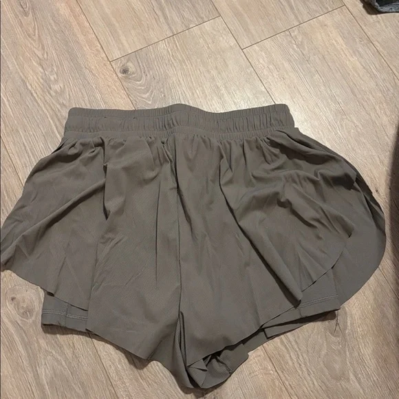 JoyLab Double Layer Runner Shorts 2.5” taupe - Picture 5 of 5